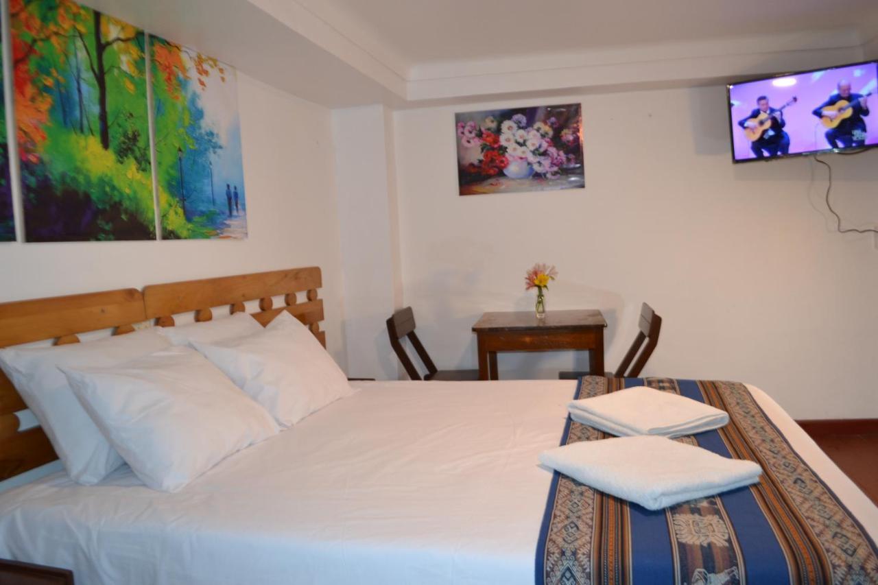 Fiesta Inn Ceniza クスコ エクステリア 写真
