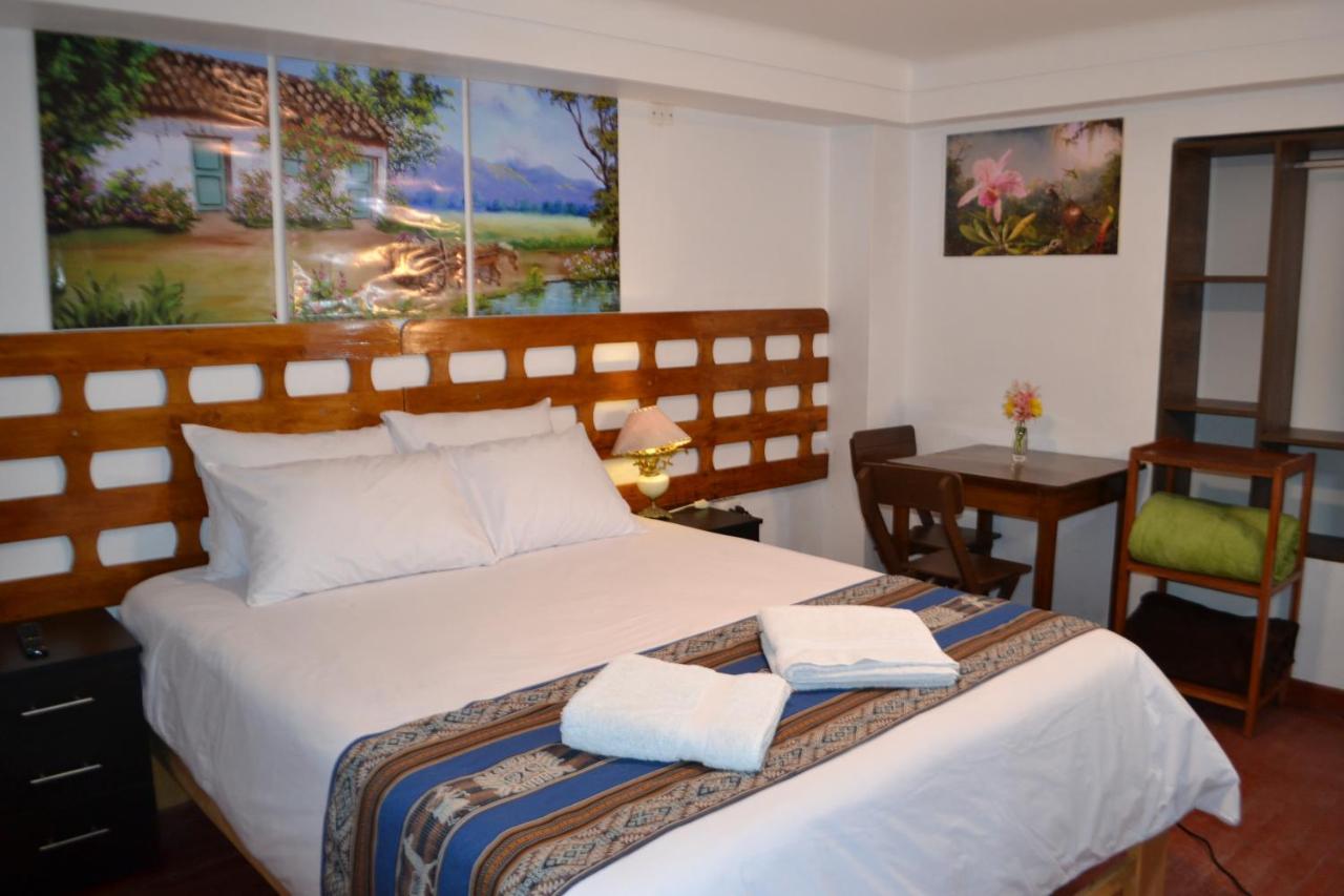 Fiesta Inn Ceniza クスコ エクステリア 写真