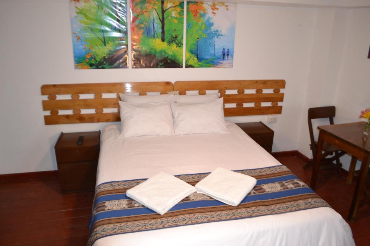 Fiesta Inn Ceniza クスコ エクステリア 写真
