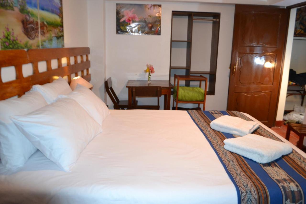 Fiesta Inn Ceniza クスコ エクステリア 写真